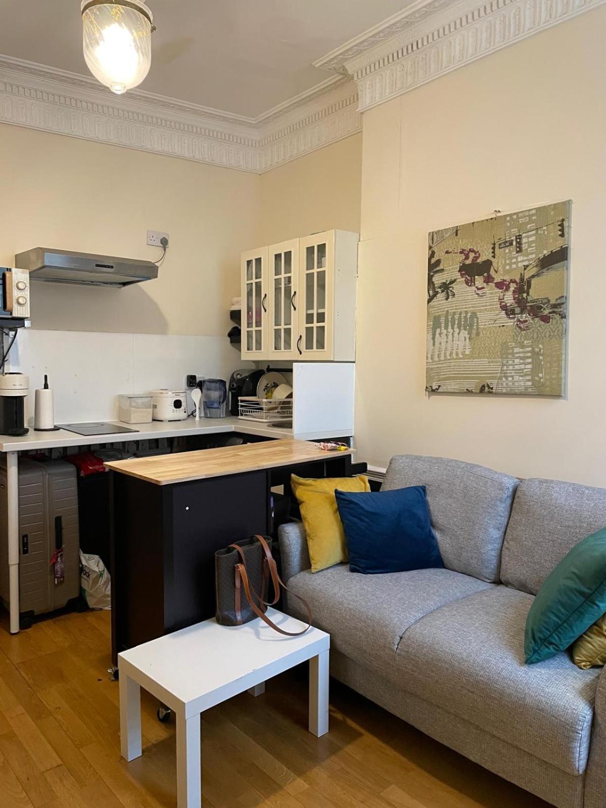 1-bed Flat Craven Street, Westminster,london, Prime Location Londres